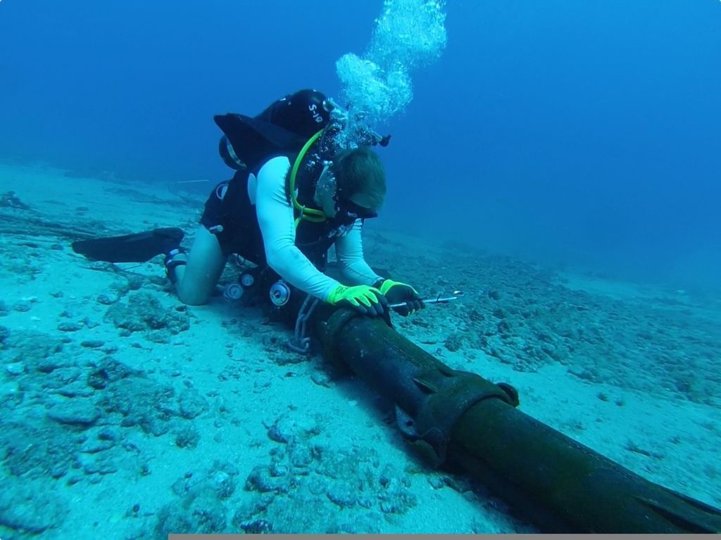 internet-cable-under-sea-02-1504586457708 (1) internet-cable-under-sea-02-1504586457708 (1)
