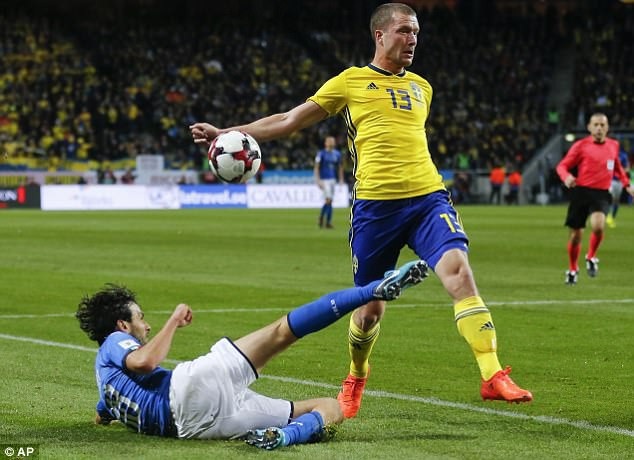 Bất ngờ thua Thụy Điển, Italia trước nguy cơ lỡ hẹn World Cup 2018 - 2 Nếu muốn dự World Cup, Italia cần phải thắng cách biệt 2 bàn ở lượt về