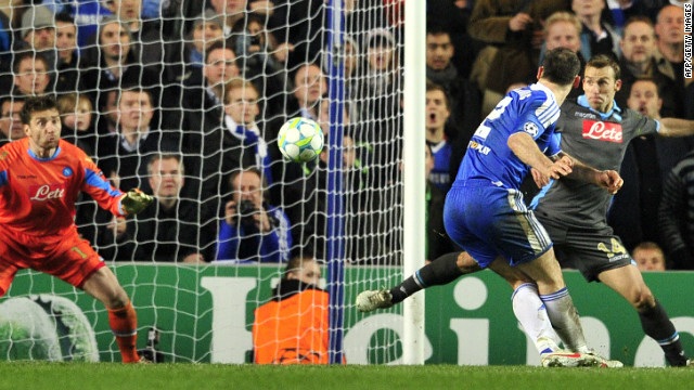 
Bàn thắng quyết định của Ivanovic giúp Chelsea vượt qua Napoli
