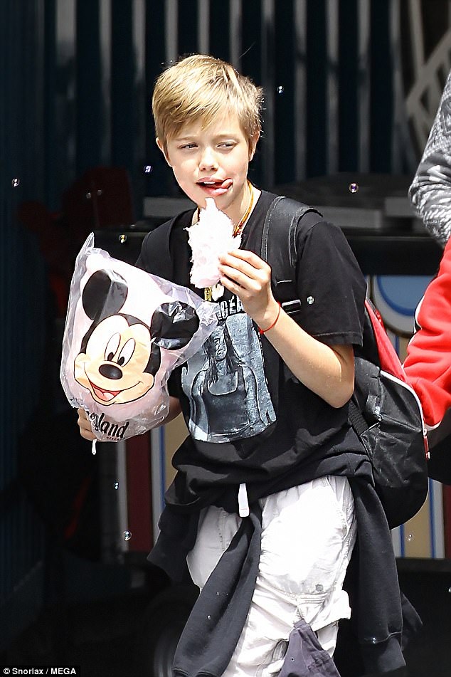 
Shiloh càng lớn càng mạnh mẽ, cá tính và giống bố
