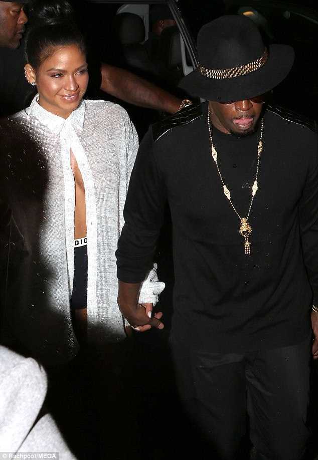 Dàn sao đình đám thế giới đi xem trận quyền anh "thế kỷ" - 19
P Diddy và bạn gái Cassie