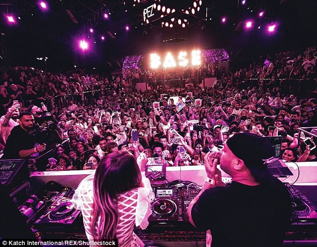 
Ngôi sao đa tài sở hữu lượng fans khủng.
