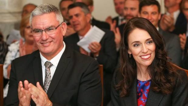 Chân dung nữ nguyên thủ trẻ nhất thế giới - 7 Tân Thủ tướng New Zealand cũng là một người theo chủ nghĩa nữ quyền. Bà đã công khai ủng hộ việc tự do hóa luật phá thai, loại hành động này ra khỏi danh sách tội hình sự. Bà còn là người rất tâm huyết với tham vọng giúp phụ nữ có tiếng nói hơn bằng các cam kết sẽ thúc đẩy việc trả lương công bằng, ủng hộ phụ nữ cống hiến cho xã hội. (Ảnh: Smh)