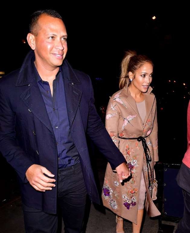 Jennifer Lopez hạnh phúc bên "bồ" kém tuổi và đàn con riêng - 5
Jennifer từng thổ lộ rằng, cô ngưỡng mộ kỹ năng khiêu vũ của bạn trai.