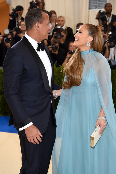 Jennifer Lopez đẹp đôi bên bạn trai kém 6 tuổi - 10 Jennifer Lopez đẹp đôi bên bạn trai kém 6 tuổi - 10