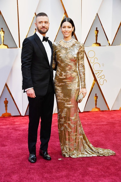 Dập dìu người đẹp trên thảm đỏ Oscar 2017 - 30
Đôi vợ chồng Justin Timberlake - Jessica Biell cũng có mặt sớm
