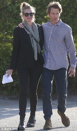 Khoảnh khắc hạnh phúc của vợ chồng Julia Roberts - 4
Đạo diễn Daniel Moder là người chồng thứ 2 của nữ diễn viên 50 tuổi. Cặp đôi đã có với nhau 3 đứa con