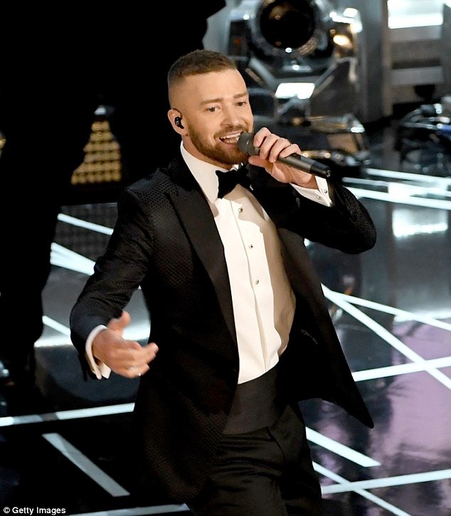 
Dù biểu diễn khá tốt nhưng ca khúc Cant Stop the feeling của Justin Timberlake đã tuột mất giải Oscar dành cho Ca khúc trong phim hay nhất vào tay City of Stars của La La Land.
