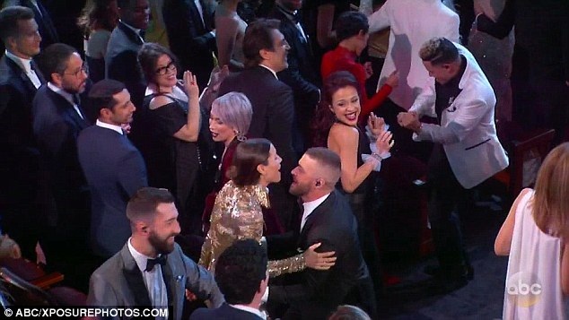 Justin Timberlake điển trai trình diễn mở màn lễ trao giải Oscar 2017 - 5