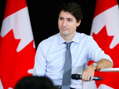 Ý nghĩa hình xăm trên tay thủ tướng 'soái ca' Justin Trudeau - Tuổi Trẻ  Online