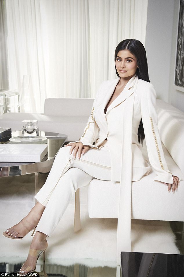 
Công ty Kylie Cosmetics chỉ mới hoạt động 18 tháng đã mang về doanh thu 420 triệu USD
