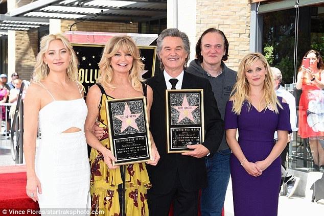 Kate Hudson rạng rỡ bên mẹ trẻ đẹp - 6
Mẹ của Kate, bà Goldie Hawn cũng là diễn viên nổi tiếng Hollywood. Vào năm 1969, bà từng giành giải Oscar cho vai phụ xuất sắc nhất trong phim Cactus Flower