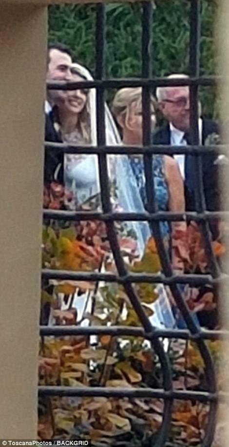 Siêu mẫu Kate Upton bất ngờ lên xe hoa với bạn trai giàu có - 3