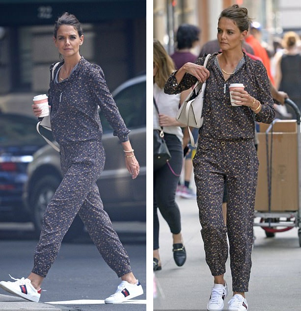 Katie Holmes: “Tôi không phải là một bà mẹ tuyệt vời” - 6 Katie Holmes: “Tôi không phải là một bà mẹ tuyệt vời” - 6