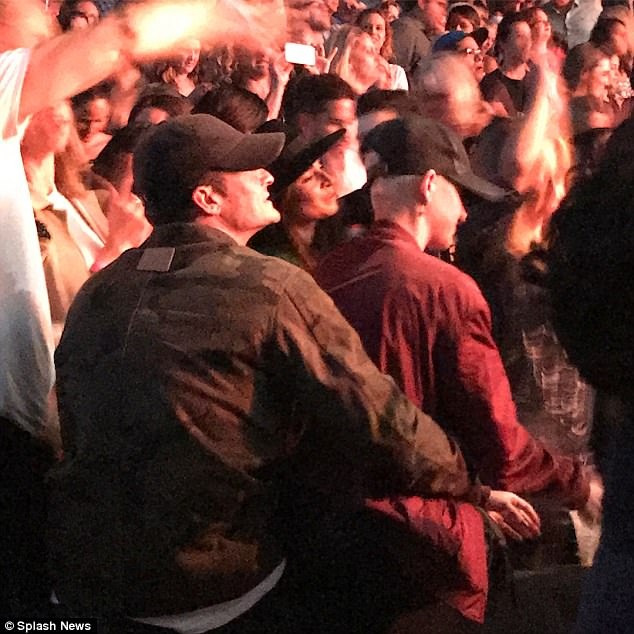 Katy Perry hàn gắn với Orlando Bloom - 5
Hình ảnh ngọt ngào của đôi tình nhân khi đi xem ca nhạc