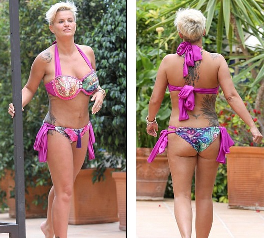Kerry Katona rạng rỡ sau khi giảm chục kg - 2
Ca sỹ 37 tuổi đã giảm được cả chục kg trong thời gian gần đây nhờ ăn kiêng và tập thể dục nên cô rất hài lòng với vóc dáng mới của mình
