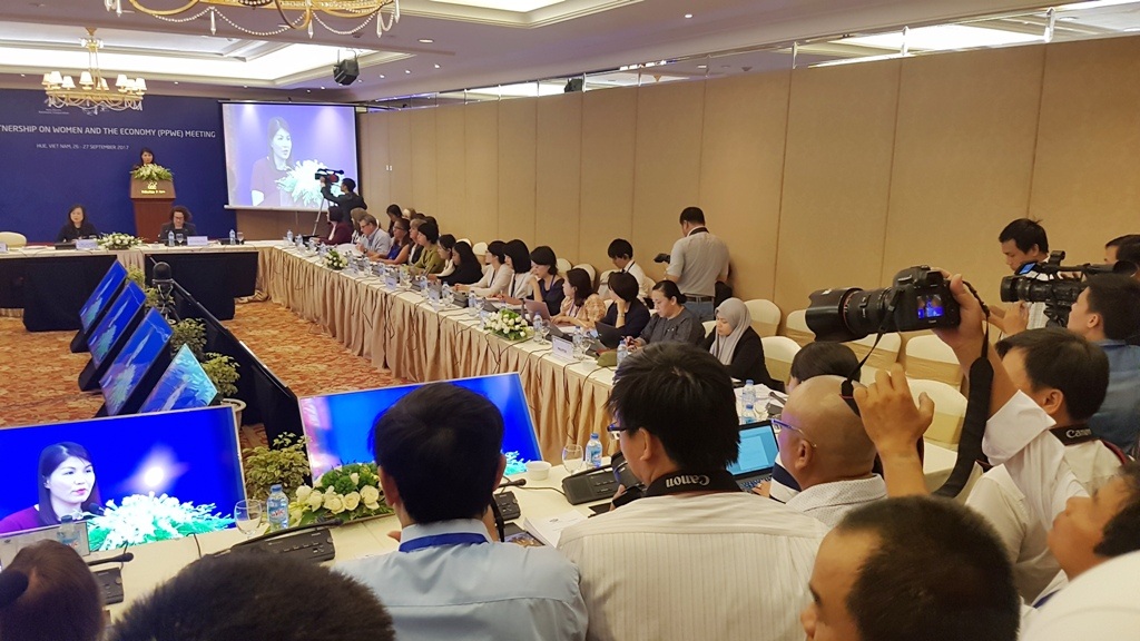 Thú vị sáng kiến “Hướng dẫn bao trùm giới trong APEC” - 1 Hội nghị đối tác chính sách phụ nữ và kinh tế APEC lần thứ 2 vừa kết thúc ngày làm việc thứ nhất