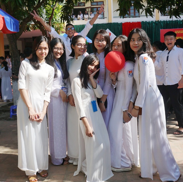 Bâng khuâng khai giảng cuối cùng trong đời học sinh - 3 Nét hồn nhiên tinh nghịch của tuổi học trò sẽ mãi theo các em suốt chặng đường sắp tới