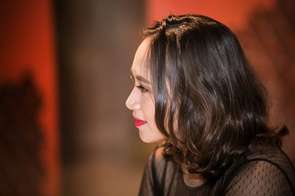 Khánh Linh: “Mẹ chồng tôi không giống những người khác…” - 2
Khánh Linh: Từ bản thân, tôi đúc rút ra rằng, khi sống với mẹ chồng thì hãy sống thật lòng. Bản thân có khéo hay vụng thì cứ nói thật, sống thật.