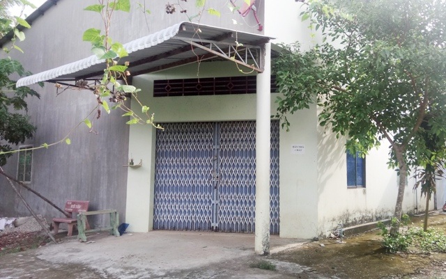 Dân tố bị lừa hàng chục tỷ đồng, công an kết luận không cấu thành tội phạm! - 3 Căn nhà và kho chưa lúa gạo của vợ chồng bà Thảo - ông Sơn kín cửa sau khi bị tố lừa đảo.