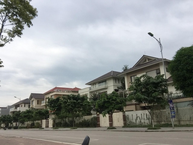 Cần thanh tra “khu biệt thự quan chức” ở Lào Cai - 2 6 lô biệt thự quan chức nằm ở khu đất vàng tại TP Lào Cai.