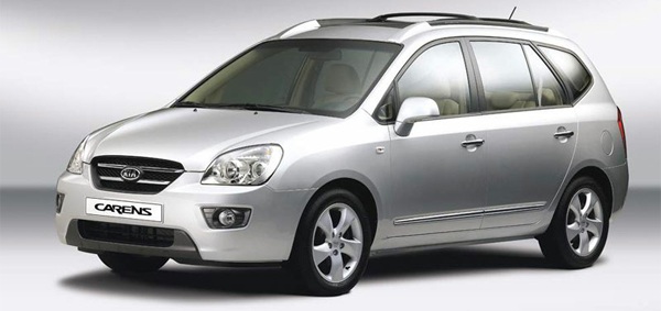 Ma trận ô tô cũ: Người mua cẩn thận với những xe taxi "hết đát" - 4 Ma trận ô tô cũ: Người mua cẩn thận với những xe taxi "hết đát" - 4