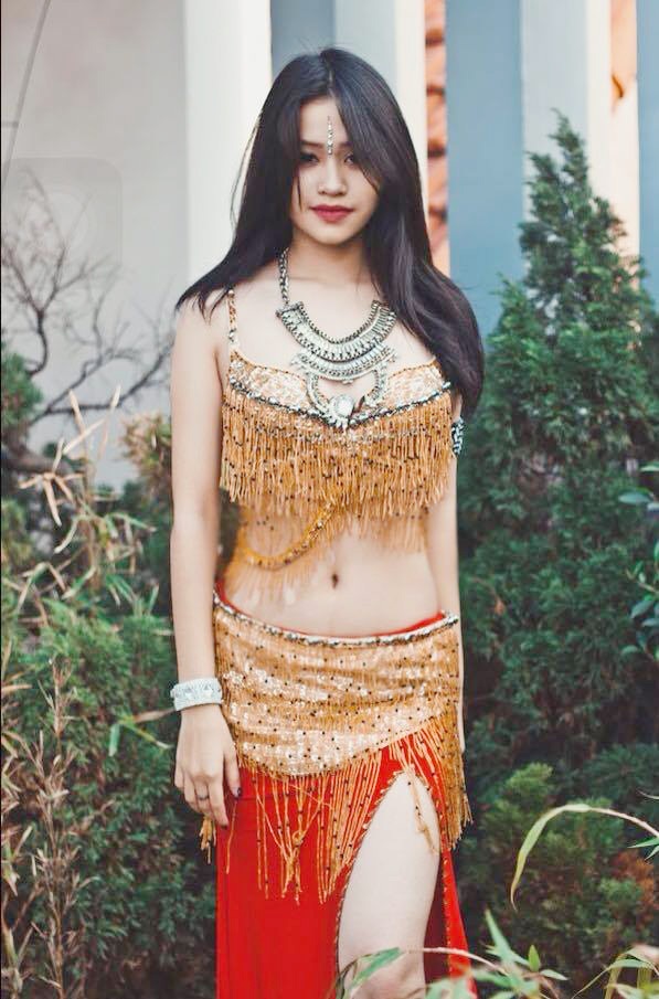 Cô gái bellydance tài năng thế hệ 2k của Hải Phòng - 5
Bên cạnh đam mê bellydance, Kiều Anh vẫn chú tâm vào việc học tập.