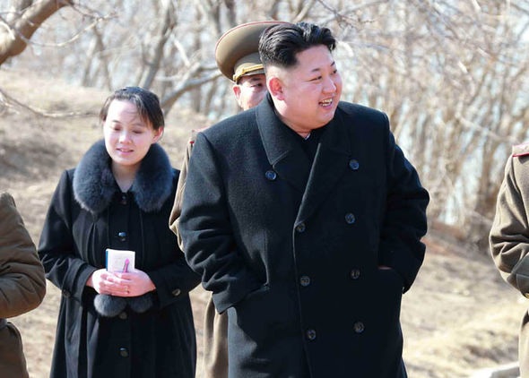 Quan lộ thần tốc của người phụ nữ quyền lực nhất Triều Tiên - 2
Bà Kim Yo-jong và anh trai Kim Jong-un đều từng có thời gian học tập ở Thụy Sĩ. (Ảnh: Yonhap)
