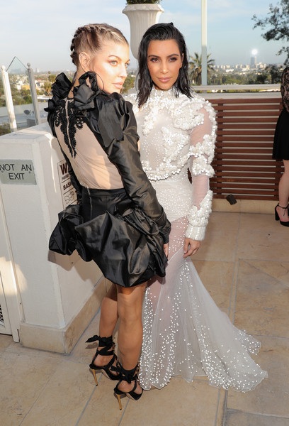 Kim Kardashian diện váy xuyên thấu nổi bật - 7
Kim Kardashian giờ sống kín đáo hơn. Cô dành phần lờn thời gian chăm sóc chồng và hai con nhỏ.