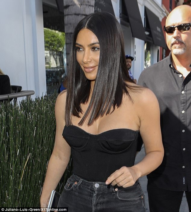 Kim Kardashian trẻ trung với tóc mới - 3
Cô và gia đình đang thực hiện những phần mới cho show truyền hình ăn khách về đời tư của mình
