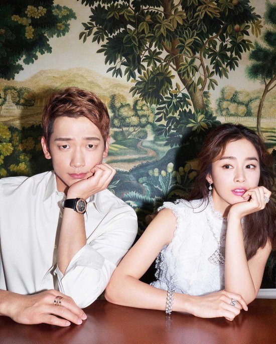 
Kim Tae Hee và Bi (Rain) cùng xuất hiện trên tạp chí Harpers Bazaar, số tháng 4/2017.
