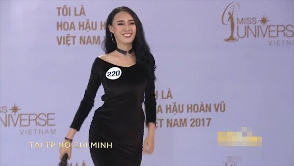 
Ngay từ khi khởi động, cuộc thi Hoa hậu Hoàn vũ Việt Nam 2017 đã thu hút sự chú ý bởi những phần ứng xử ngô nghê của các thí sinh. Thí sinh Kim Thùy gây thất vọng khi cho rằng: “SEA Games là hoạt động thể thao của toàn thế giới. Mình không nên từ bỏ SEA Games”. Theo cô, SEA Games có sự tham gia của 24 nước!
