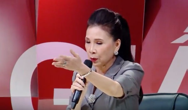 NSƯT Kim Xuân nhắc nhở Trường Giang ngay trên sóng truyền hình - 2 Bất ngờ bị NSƯT Kim Xuân chỉnh....