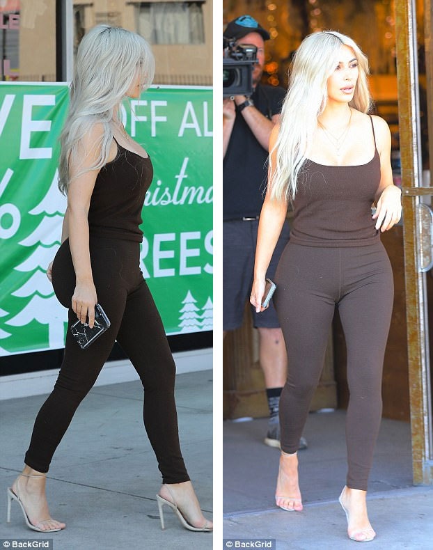 
Người đẹp siêu vòng ba tự tin diện bộ đồ ôm sát.
