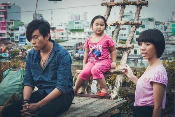 Những "bí mật" chưa biết về diễn viên nhí "gây sốt" Kim Thư - 4 Bé Kim Thư kết hợp diễn xuất cùng diễn viên Kiều Minh Tuấn và Thu Trang