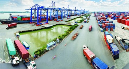 Kinh tế Việt Nam có thể đối diện với những thách thức gì trong năm 2018? - 1
Năm 2017 có lẽ cũng là năm hiếm hoi Chính phủ có khả năng hoàn thành tất cả các mục tiêu do Quốc hội đặt ra, trong đó không thể không nhắc tới cú “nhảy” ngoạn mục của tăng trưởng GDP.