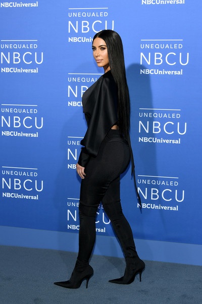 Kim Kardashian mặc gợi cảm đi tập thể dục - 6
Nhiều nguồn tin tiết lộ, cô Kim và chồng Kaye West đang tìm người mang thai hộ
