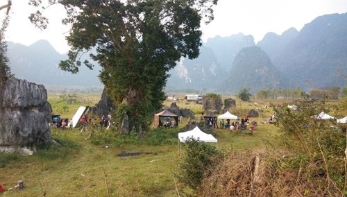 Vì sao Quảng Ninh, Ninh Bình không có tour tới phim trường Kong: Skull Island? - 3 Một bối cảnh quay của Kong: Skull Island tại Quảng Bình. Hiện những nơi này đang được xây dựng để tổ chức tour tham quan.
