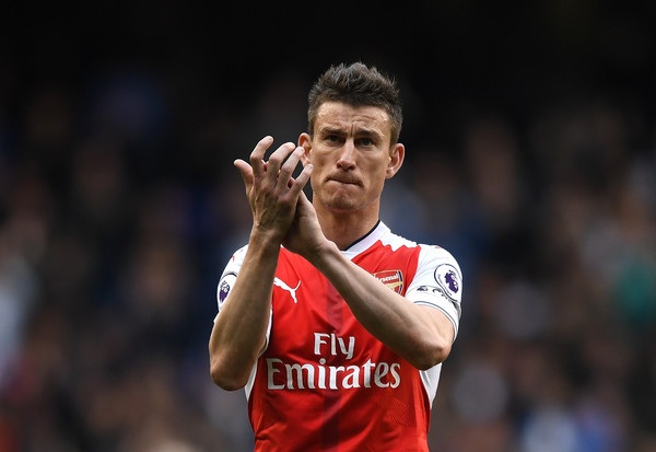 Đội hình “khủng” kết hợp giữa MU và Arsenal: Quỷ đỏ chiếm ưu thế - 2 Koscielny là trung vệ hàng đầu ở Premier League