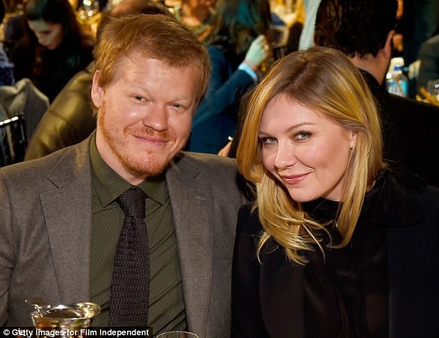 Kirsten Dunst lần đầu lộ bụng bầu - 11
Kristen thổ lộ rằng, Jesse là người đàn ông duy nhất khiến cô có ý định lập gia đình và sẵn sàng gác sự nghiệp lại để làm mẹ.
