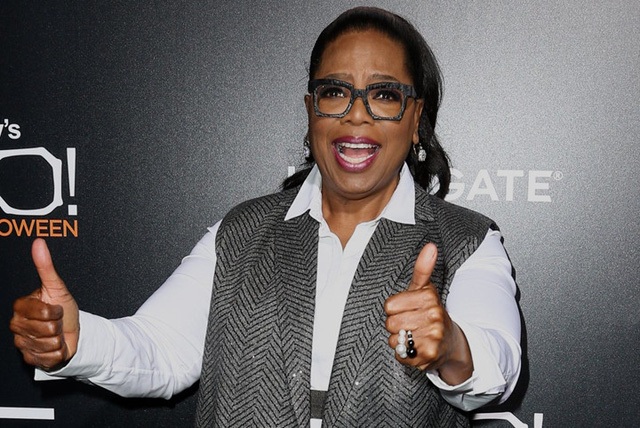 Bật mí nghề "tay trái" chưa từng biết của top 11 nhân vật nổi tiếng - 1
Oprah Winfrey đã từng giảng dạy khóa học lãnh đạo tại trường Đại học Northwestern. Hiện tại, bà đang là MC truyền hình nổi tiếng.