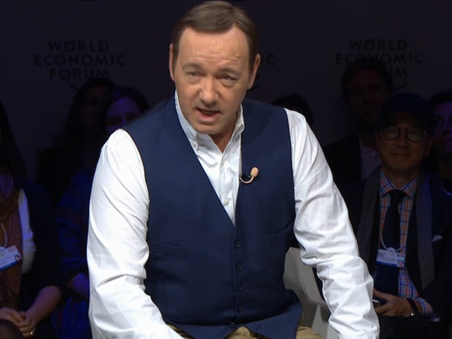 Bật mí nghề "tay trái" chưa từng biết của top 11 nhân vật nổi tiếng - 2
Kevin Spacey được biết đến với vai trò là giáo sư tại trường Đại học Oxford của Anh. Ngoài ra, ông còn từng làm Giám đốc nghệ thuật cho Nhà hát Londons Old Vic.