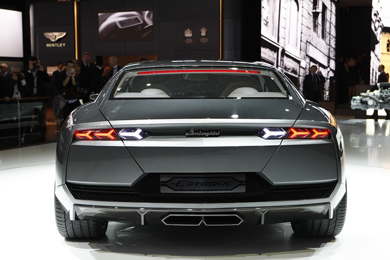 Lamborghini sẽ có mẫu xe 4 cửa vào năm 2021? - 8 Lamborghini sẽ có mẫu xe 4 cửa vào năm 2021? - 8