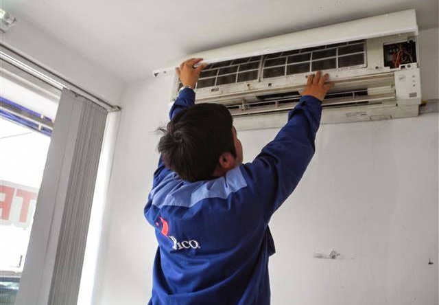 Mua điều hòa vào lúc nắng đỉnh điểm - khôn hay dại? - 1
Theo tìm hiểu tại siêu thị điện máy Pico, dù đang trong mùa cao điểm bán điều hòa, siêu thị này vẫn thực hiện đầy đủ các chương trình khuyến mãi đúng theo cam kết.