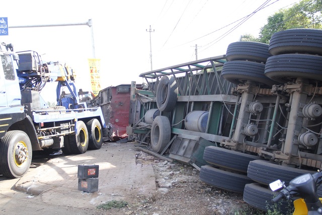 Điểm lại những vụ xe container gây tai nạn kinh hoàng - 10