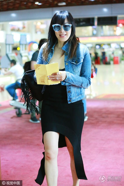 Mỹ nhân gốc Việt Chung Lệ Đề được chồng trẻ cưng chiều hết mực - 13 Mỹ nhân gốc Việt Chung Lệ Đề được chồng trẻ cưng chiều hết mực - 13