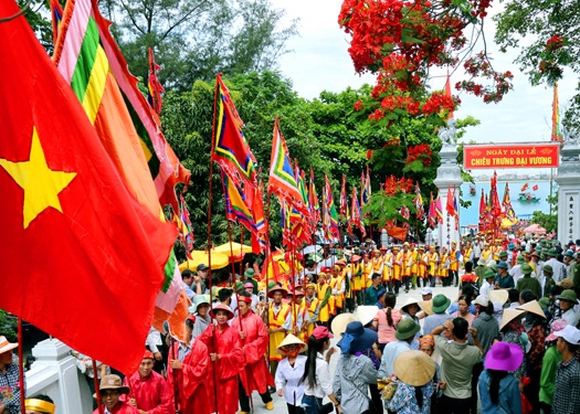 Lễ hội Katê của người Chăm trở thành di sản văn hóa phi vật thể quốc gia - 2 Lễ hội đền Chiêu Trưng ở Hà Tĩnh. Ảnh: TL.