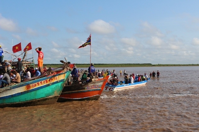 Chìm tàu đi lễ hội, 2 nữ sinh tử vong, hơn 10 người bị thương - 4 Lễ hội Nghinh Ông Nam Hải là lễ hội truyền thống của người dân miền biển (ảnh minh họa)