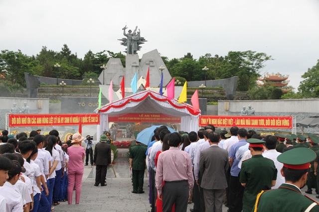 Quảng Trị: Nhiều hoạt động tri ân dịp kỷ niệm 70 năm ngày thương binh, liệt sĩ - 2
Nghĩa trang liệt sĩ quốc gia đường 9 là một trong 2 nghĩa trang lớn nhất tại Quảng Trị