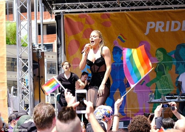 
Người đẹp tóc vàng chung sống với nam diễn viên Eddie Cibrian đã 6 năm nhưng vẫn chưa có con chung
